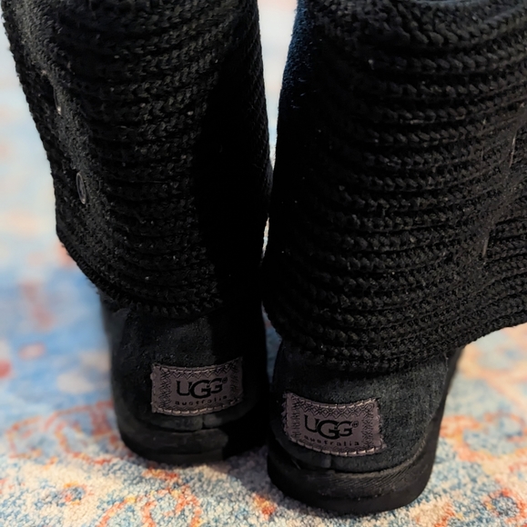Ugg Women's 6 Classic Cardy Black Boots Thick Knit Knee or Ankle Boots Buttons - Picture 7 of 15